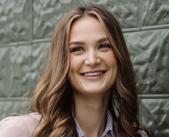 Emily-Head-Shot